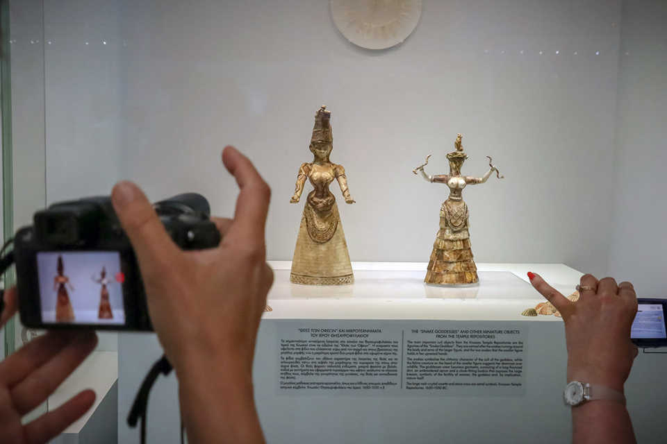 Snake Goddesses. Heraklion Archeological Museum